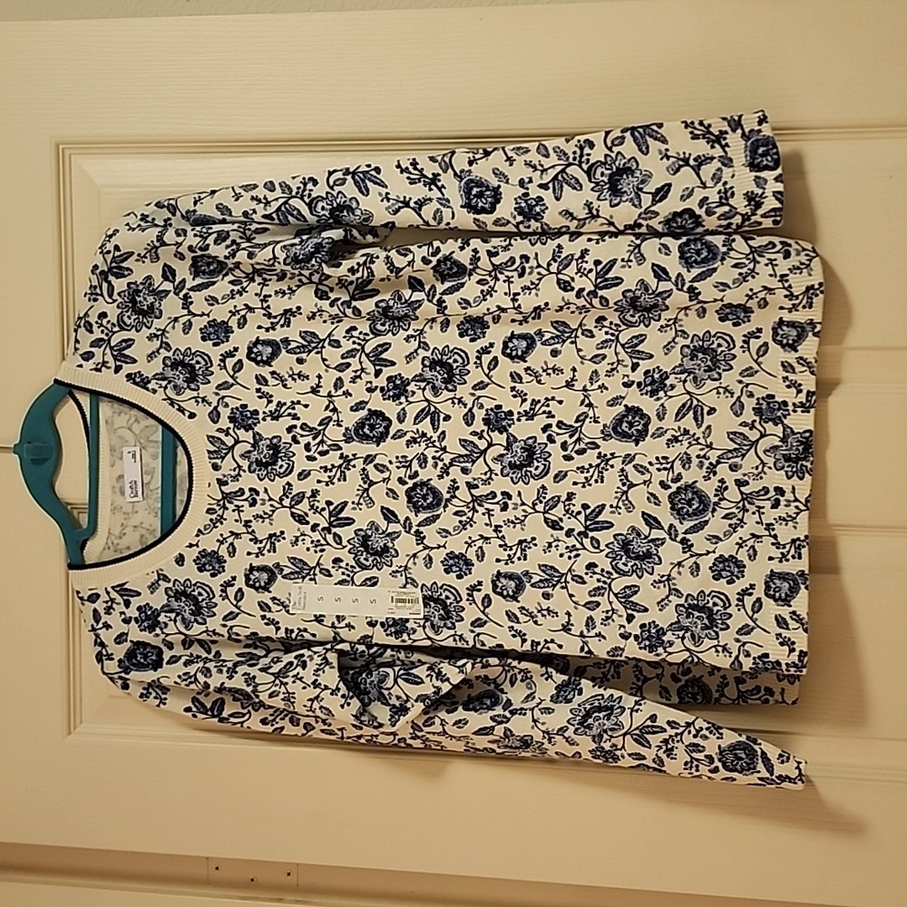 Craft and Barrel floral long sleeve sweater